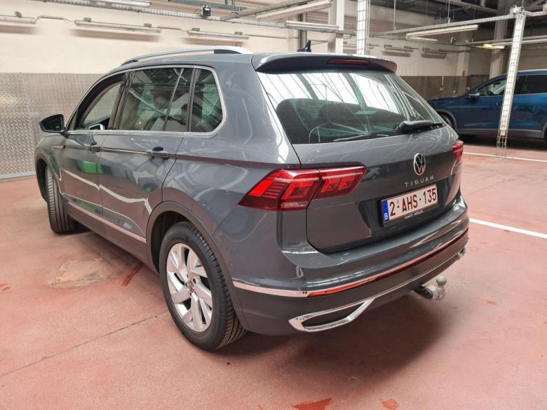Volkswagen Tiguan 2.0 TDI Elegance Pano LED-Matrix Virtual CarPlay Navi Leather Camera Klima PDC ... #4