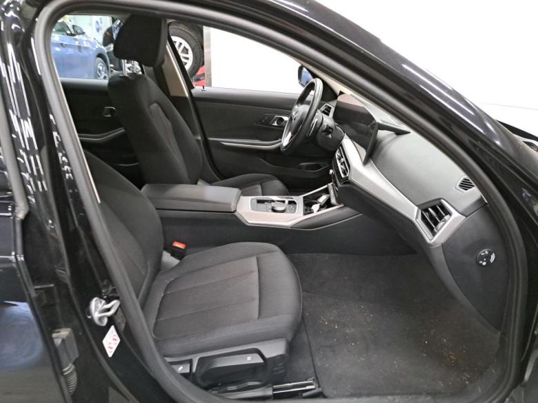 BMW 318 d MHEV Aut. Facelift LC-Pro LED CarPlay Navi Klima PDC ... #3