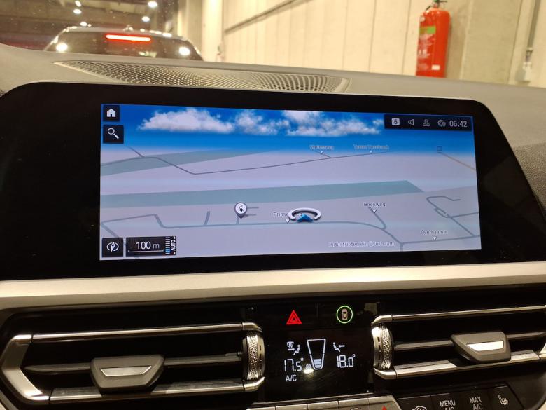 BMW 320 e Aut. LC-Pro LED Sport-Leather Navi Camera  Klima PDC ... #6
