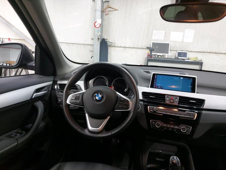 BMW X1 sDrive16d Navi Leather Klima PDC ... #3